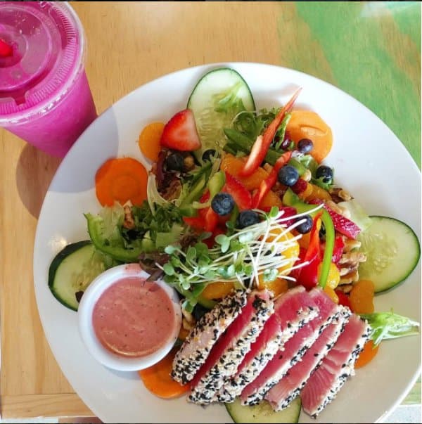 Ahi Salad and Pitaya Smoothie