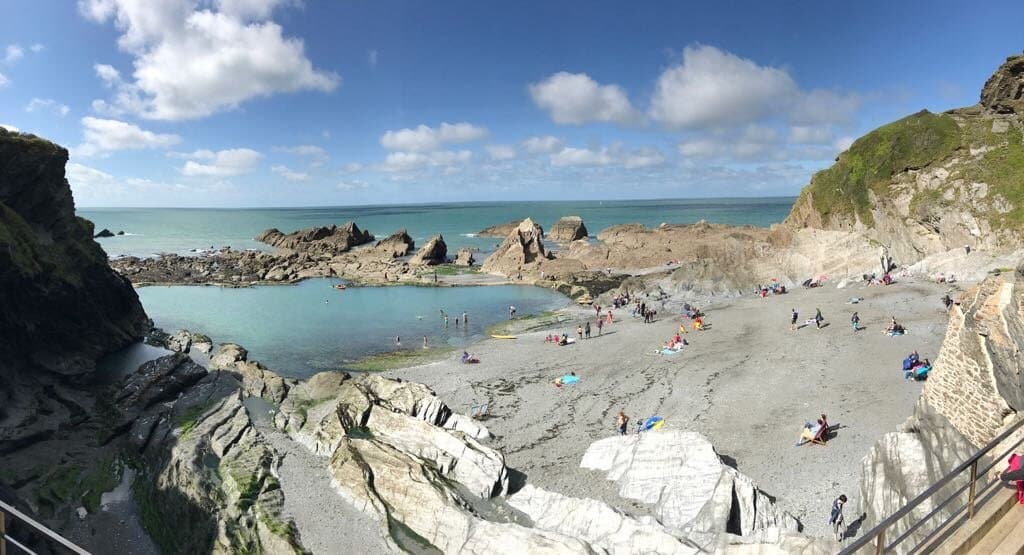 Tunnels Beaches