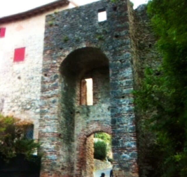 Lato esterno della Porta .