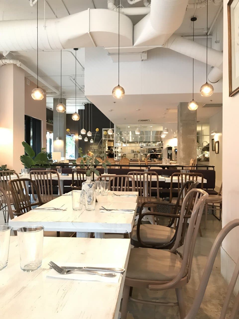 Early in the morning = better seating!