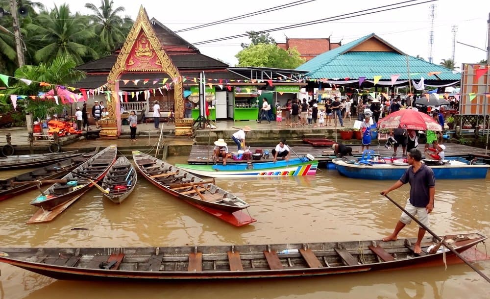 Landmark of Bang Bai Mai Floating Market