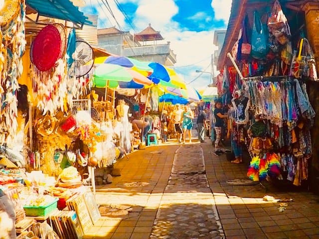 Little art market path