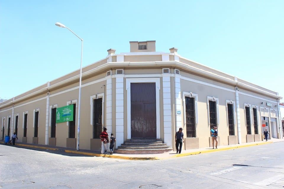 El recién acondicionado edificio de la ex escuela “Ramón Corona” convertido en Centro Cultural.