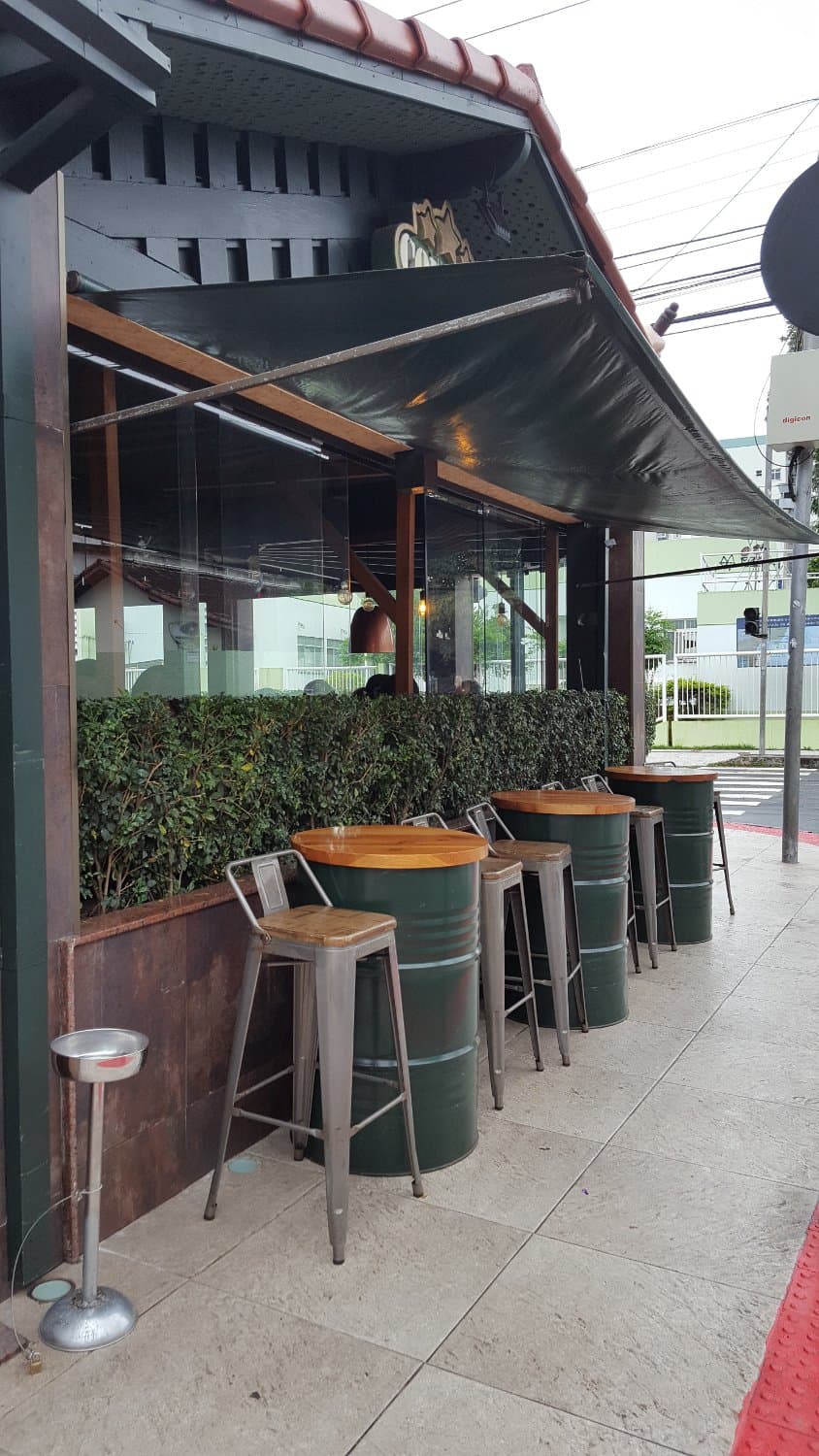 Decoração temática militar na entrada