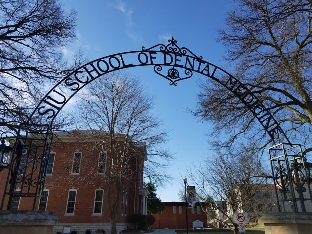 Robert Wadlow Statue