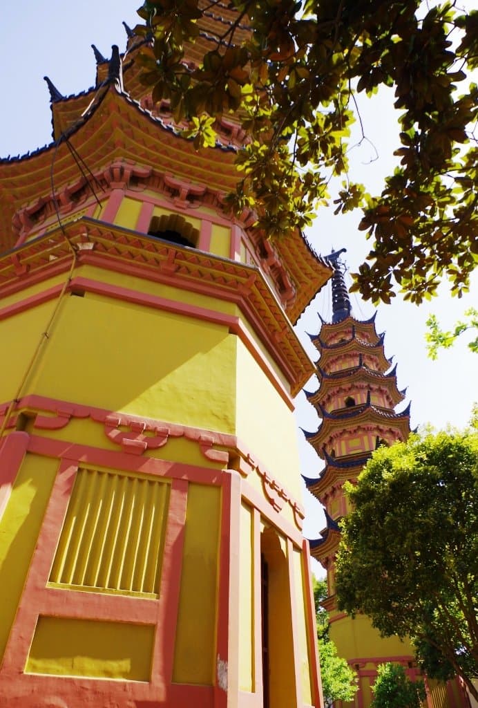 近くに寄ると、こんな感じ。