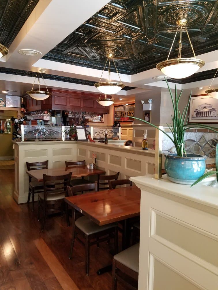 Mamma Ventura’s Restaurant & Lounge