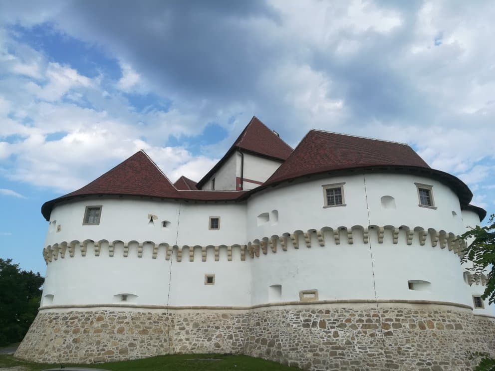 Dvor Veliki Tabor