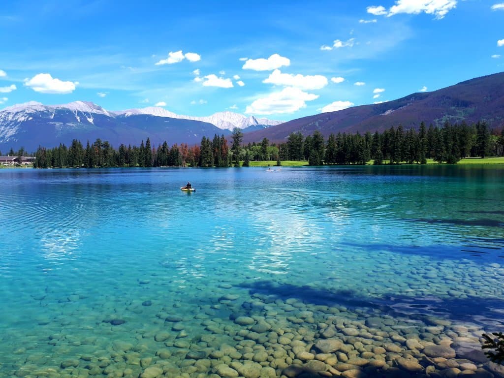 Lac Beauvert Jasper National Park