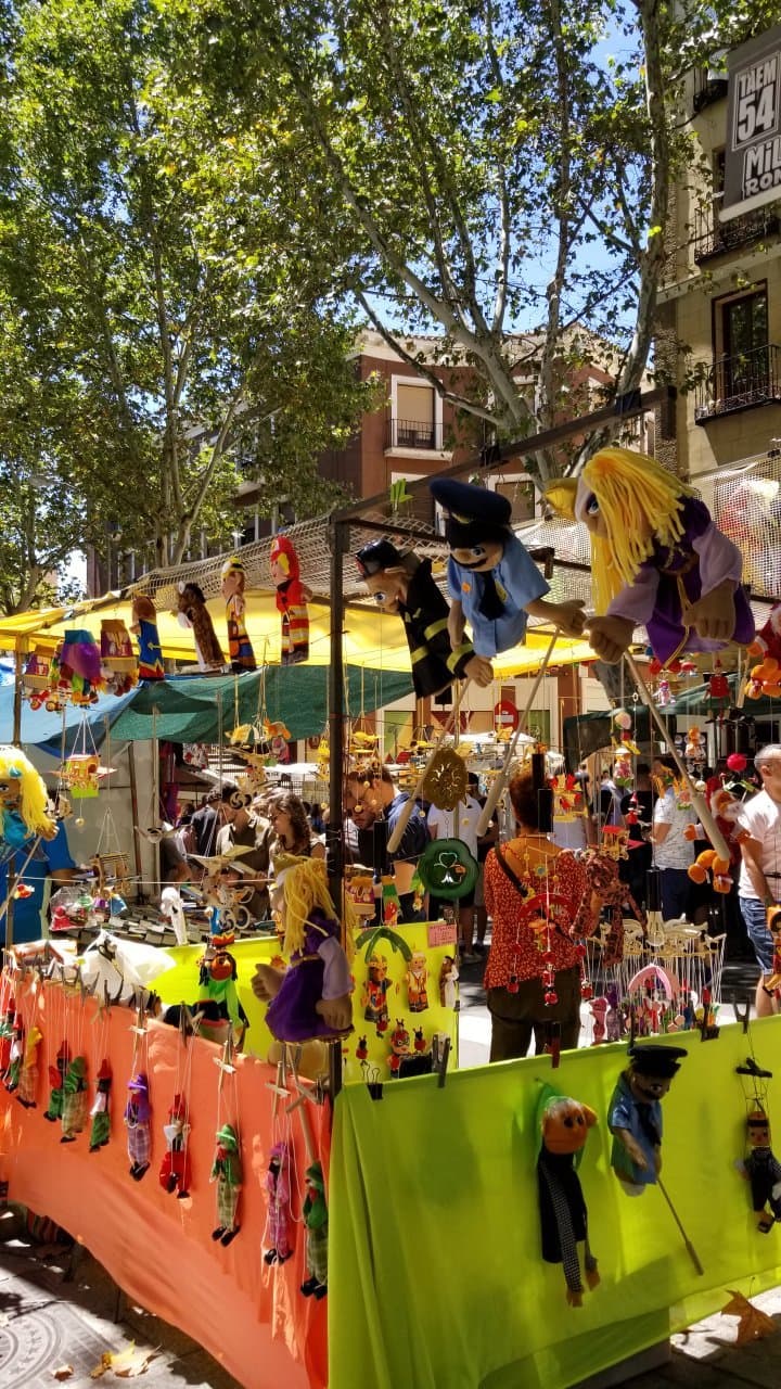 Experience the Rastro Market