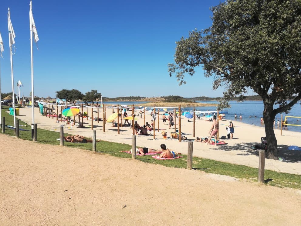 Monsaraz River Beach