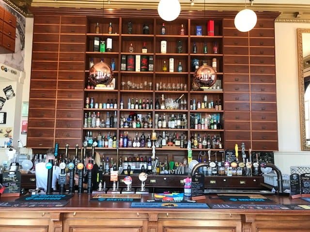 Great Bar and Feature