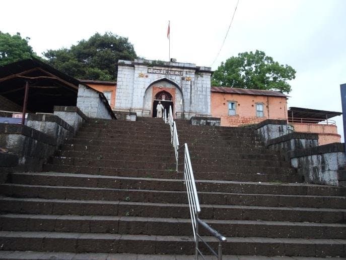 Chaphal Ramdas Swami Sthapit Maruti Temple
