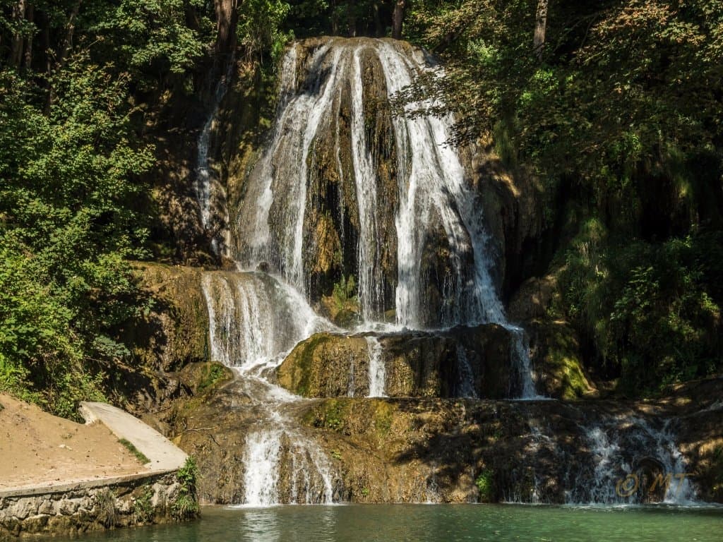 Waterfall of 13m high