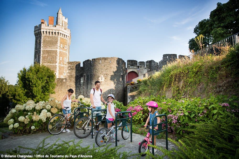 On peut même y benir en vélo de Nantes en passant par les bords de Loire !