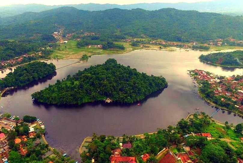 Lengkong Lake