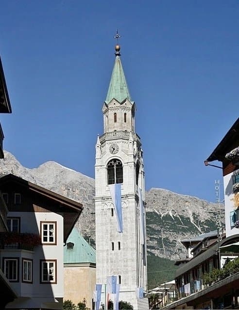 Il campanile della parrocchiale