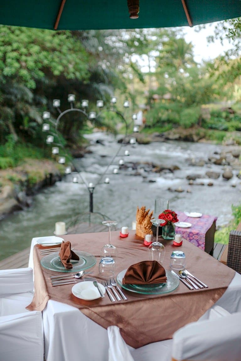 100 candle light dinner table 62