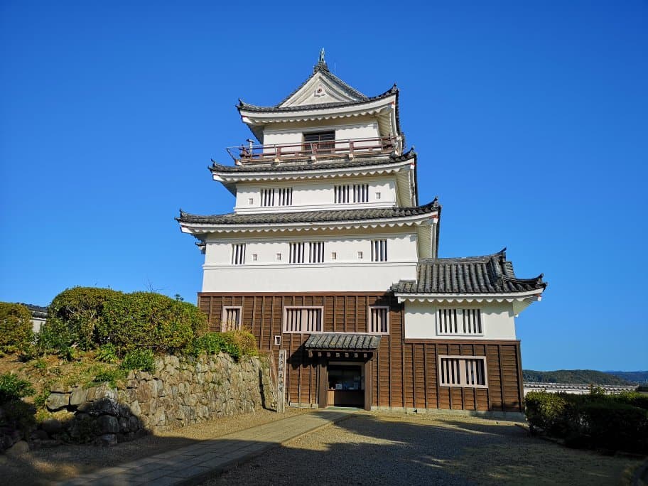 Hirado Castle
