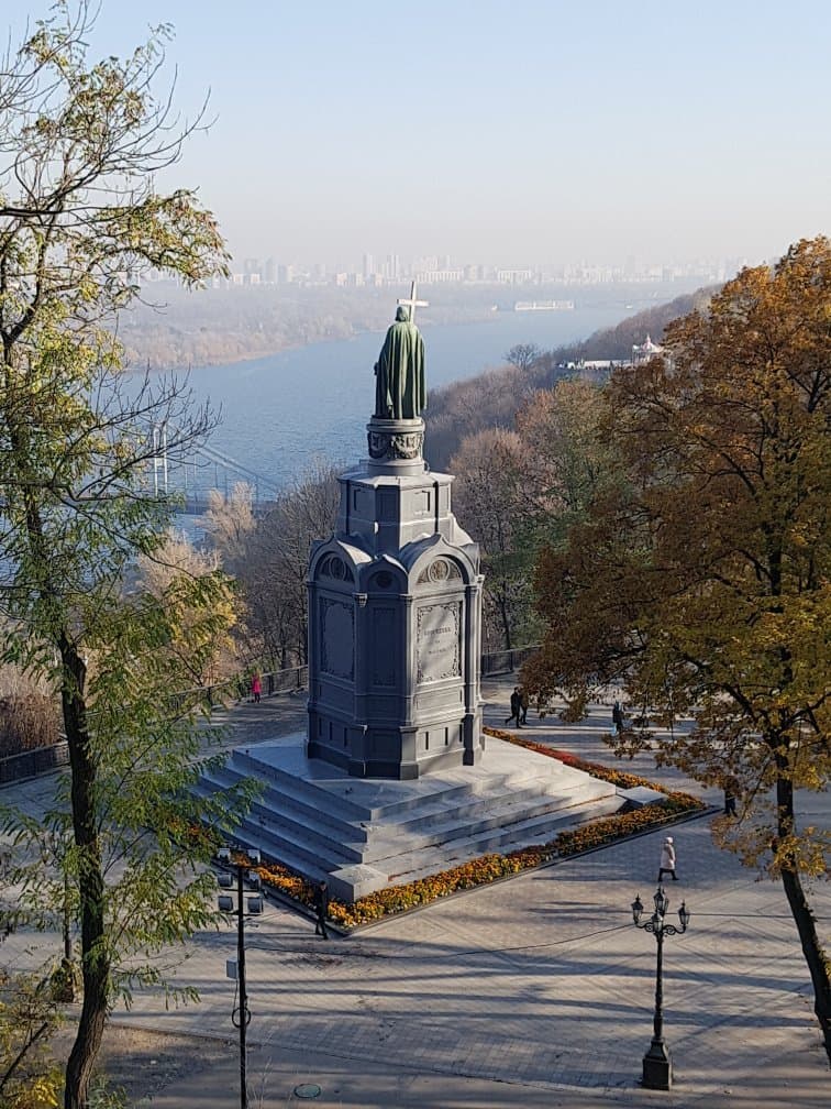 Monument to Volodymyr the Great Kyiv