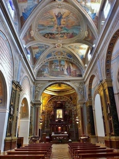 L'interno del santuario