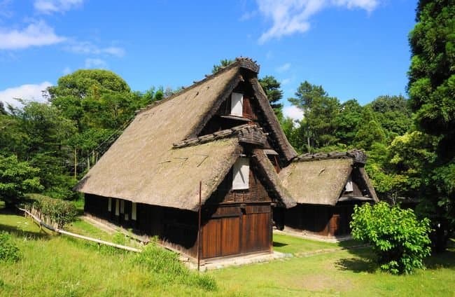 日本民家集落博物館