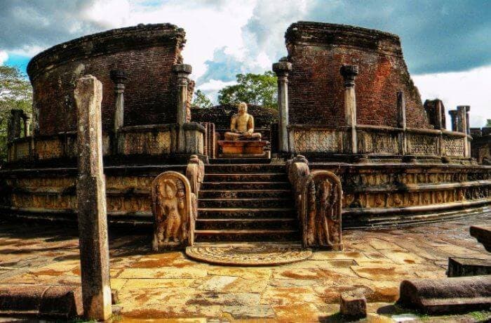 historical temple @ polonnaruwa
