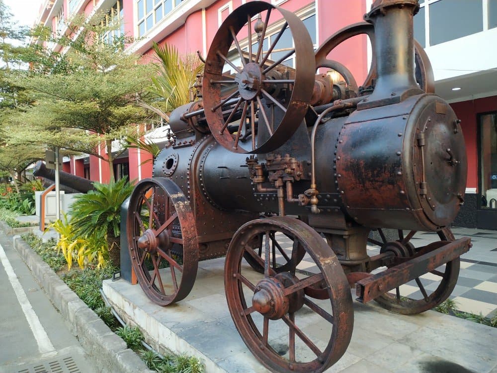 Surabaya Museum Siola Building
