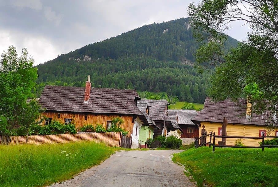 Yesterday we completed trip from Krakkow to Budapest. On the way we stopped Oravsky castle, Vlkolinec and Banská Bystrica. It was a nice trip