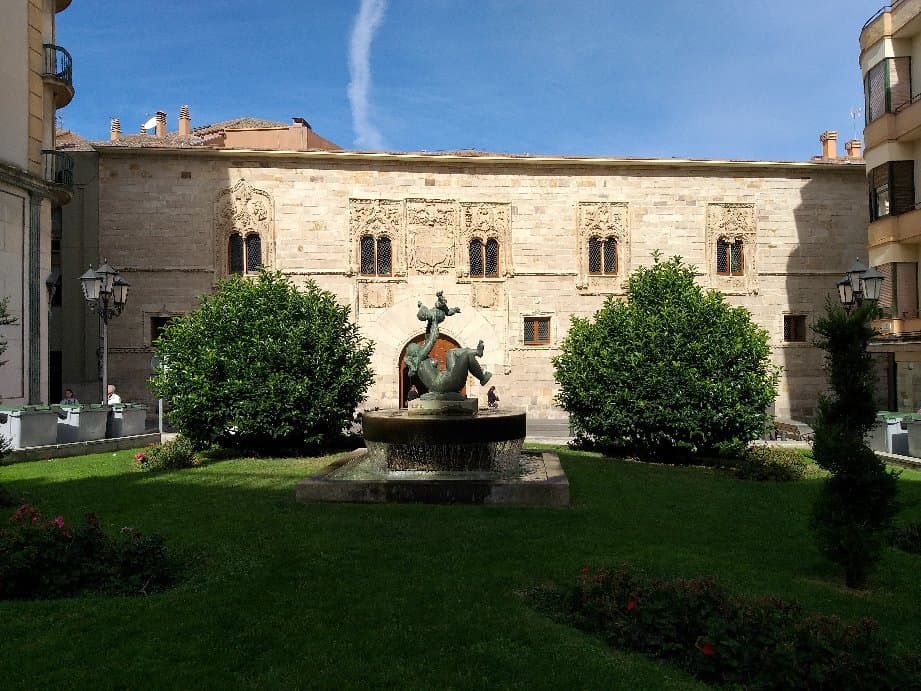 Palacio de los Momos