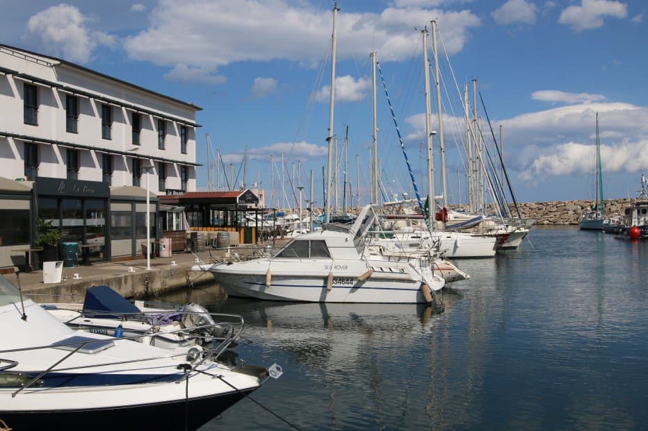 Vue du port de Tolga