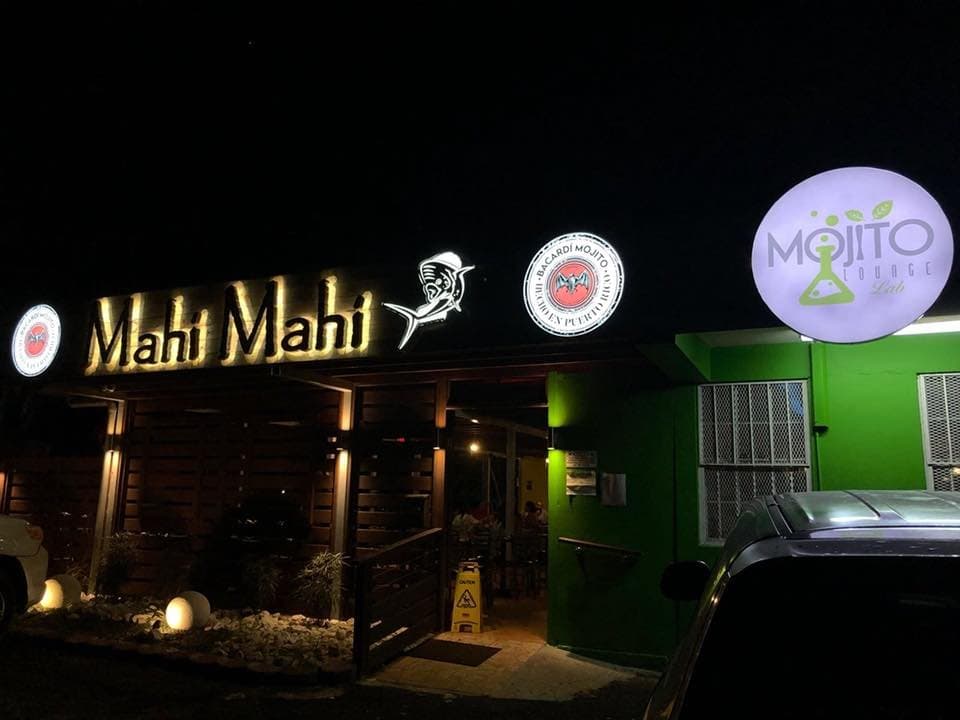 Somos un restaurante casual donde servimos pesca fresca local todos los dias y el mejor Mojito de Puerto Rico