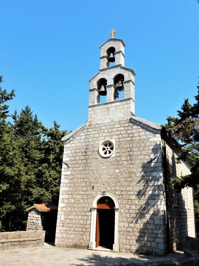 Историческая церковь в замечательном месте – 15