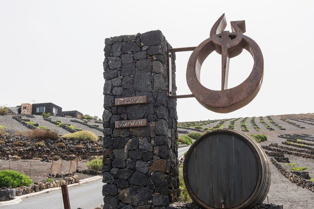 Entrada principal de la Bodega Vega de Yuco (Lanzarote). 