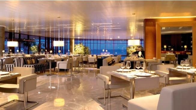 Area principal/Main area 