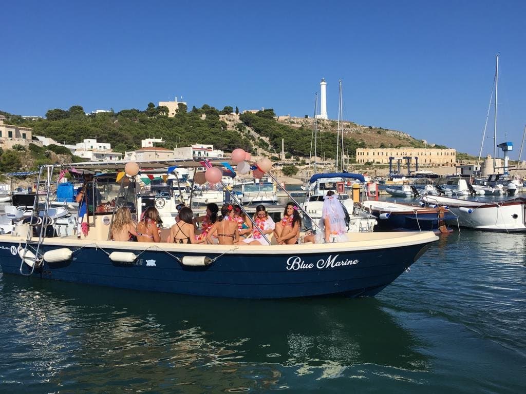 Blue Marine Service - escursioni in barca alle grotte di Santa Maria di Leuca