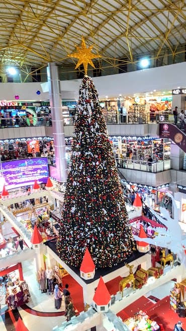 Christmas decoration at the mall