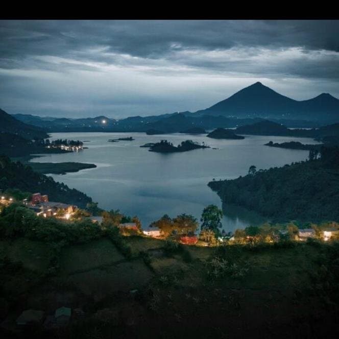 Lake buyonyi is one of the deepest lakes in Africa and Uganda.come have the life time experience as we explore the pearl of Africa.visit Uganda 