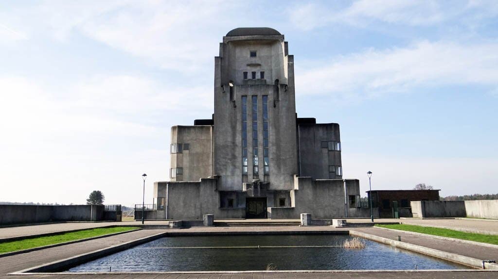 Radio Kootwijk Building