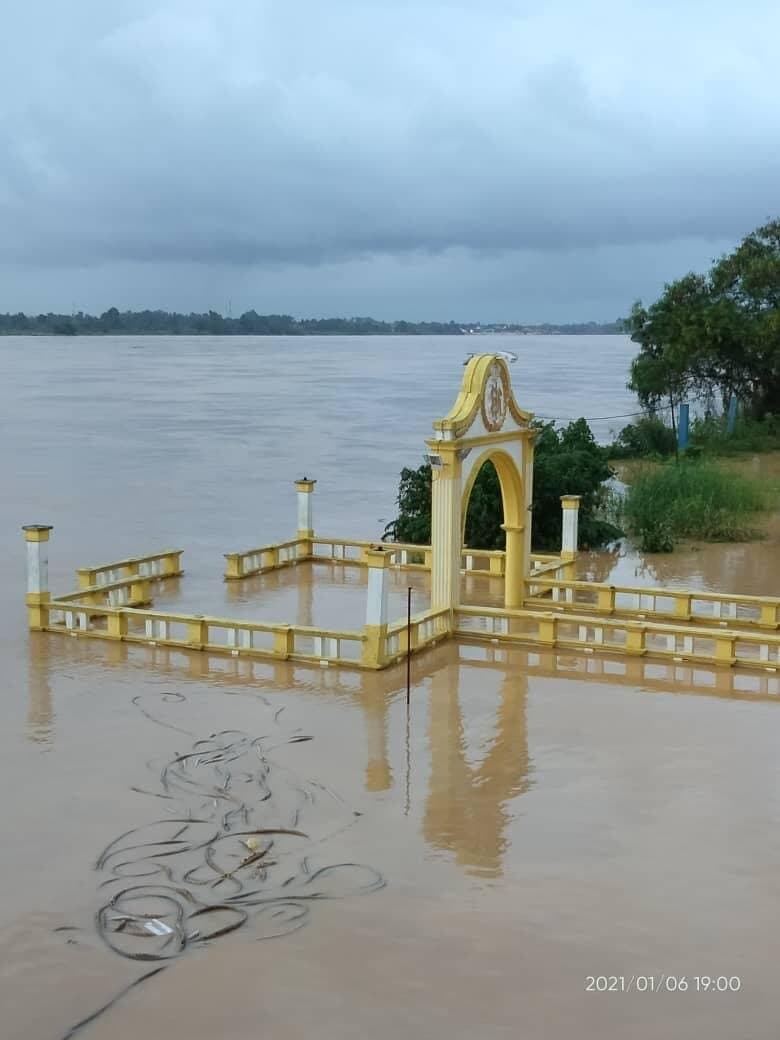 Tambatan di Raja, Padang Merdeka