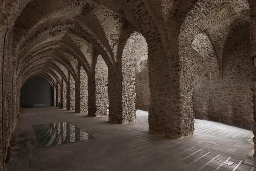 Interno dell'Arsenale di Amalfi (corsia principale)