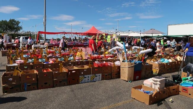 New Meadowlands Flea Market