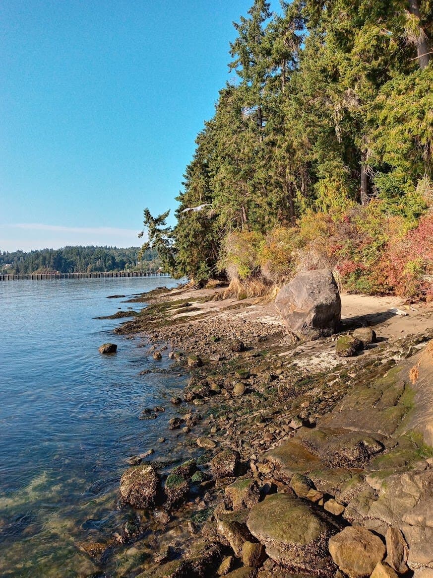 Trail along the Puget Sound, Manchester park