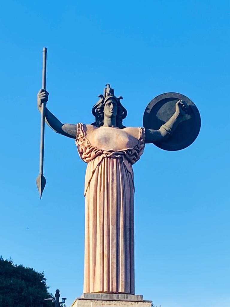 Piazza della Minerva Minerva Statue