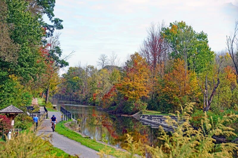 Aqueduct and Bike & Jogging Path