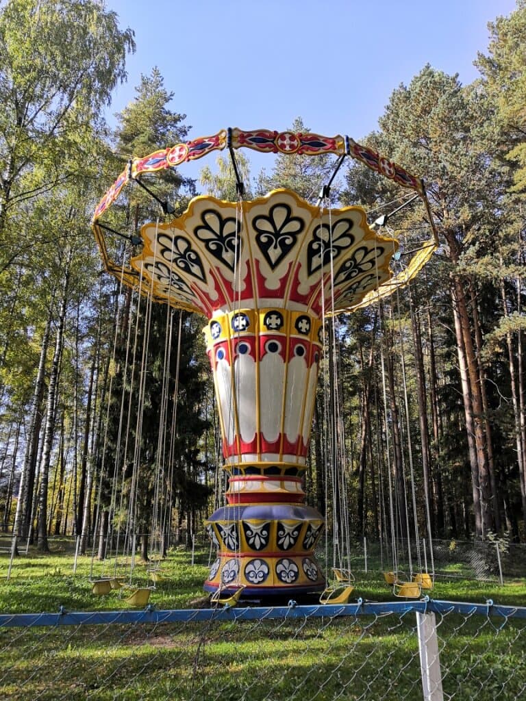 Разные ракурсы парковой территории