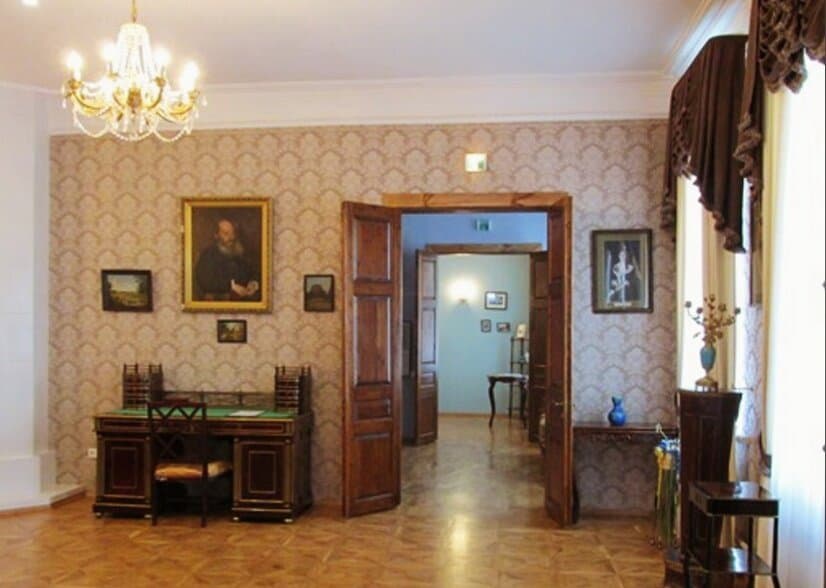 В залах музея писателей-орловцев