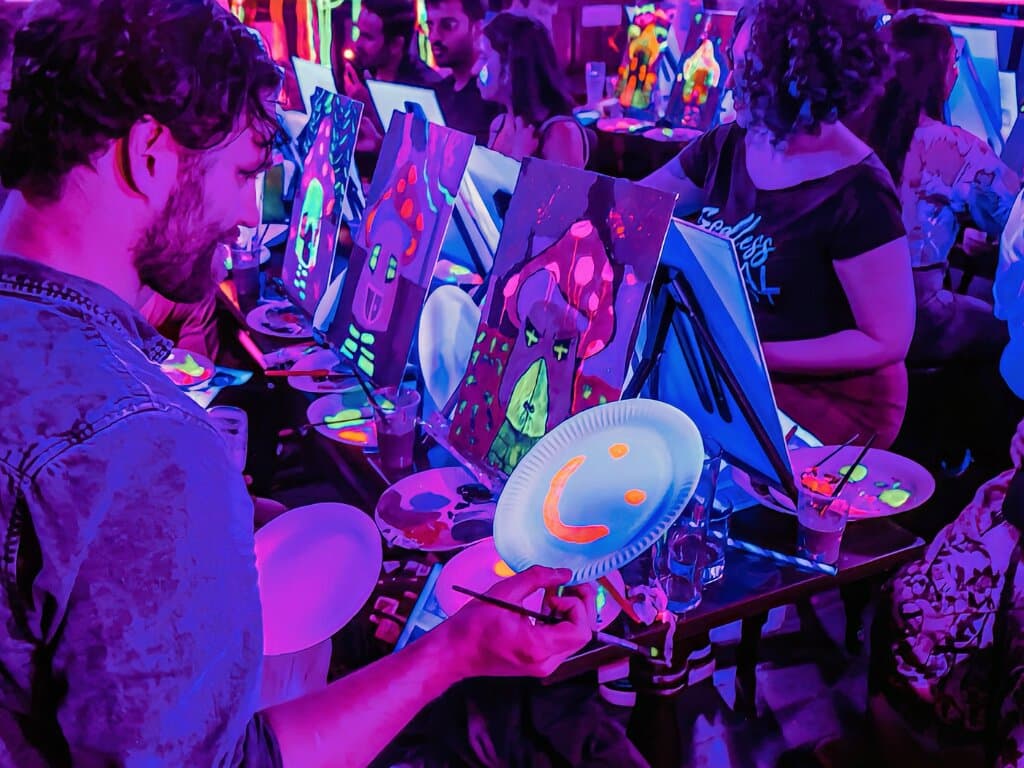 painting and drinking Dublin