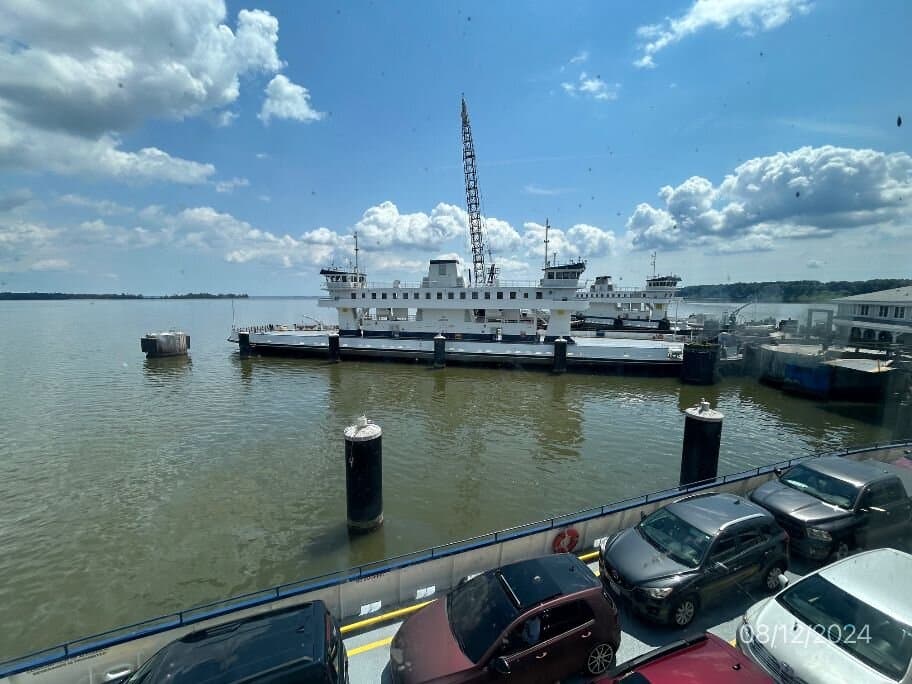 Jamestown-Scotland Ferry