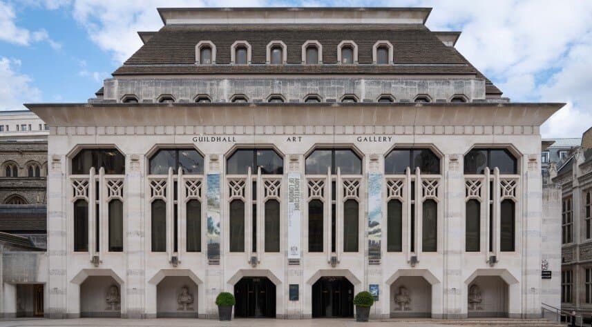 Guildhall Art Gallery is accessed via the open area known as Guildhall Yard, allowing visitors to better appreciate the Richard Gilbert Scott design. Niches on the exterior are filled with Portland stone busts by Tim Crawley of historical people associated with the City.